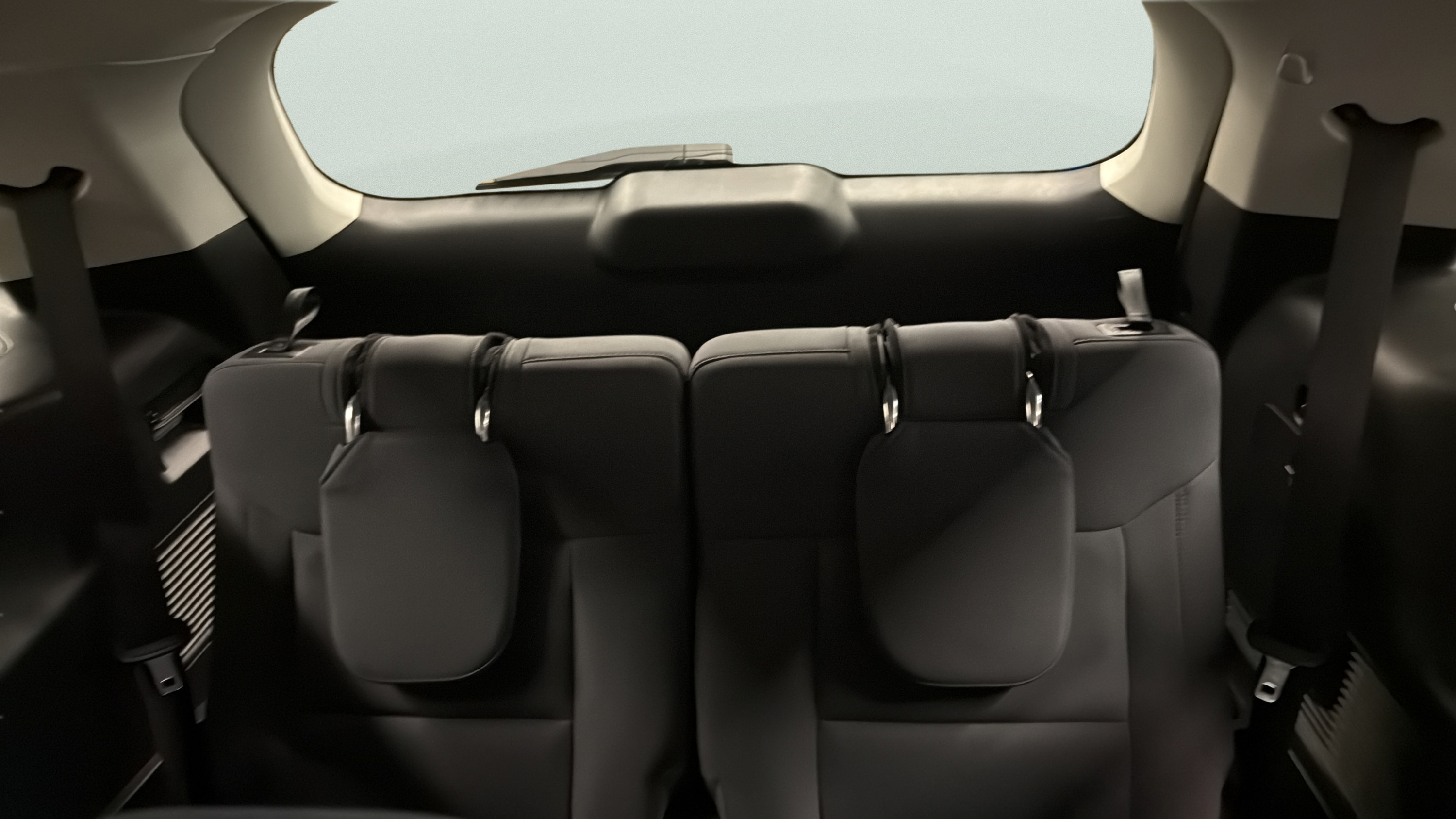 Certified 2025 Ford Explorer Active AWD/4WD image 15