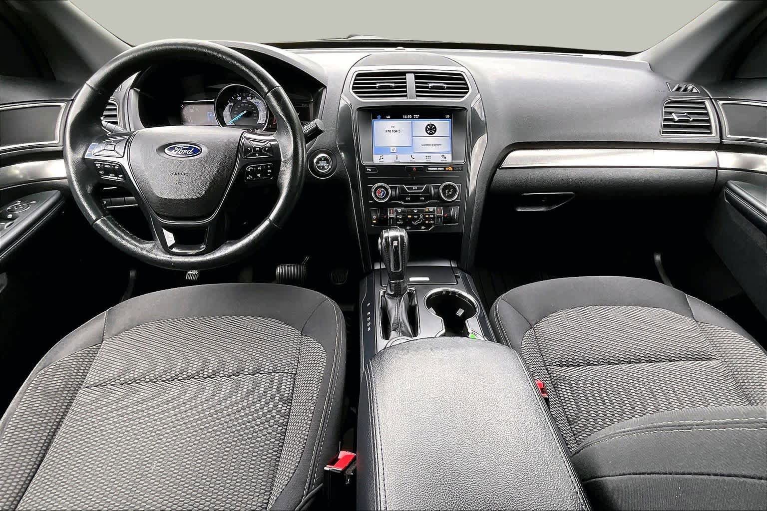 Certified 2018 Ford Explorer XLT w/ Equipment Group 201A AWD/4WD image 16