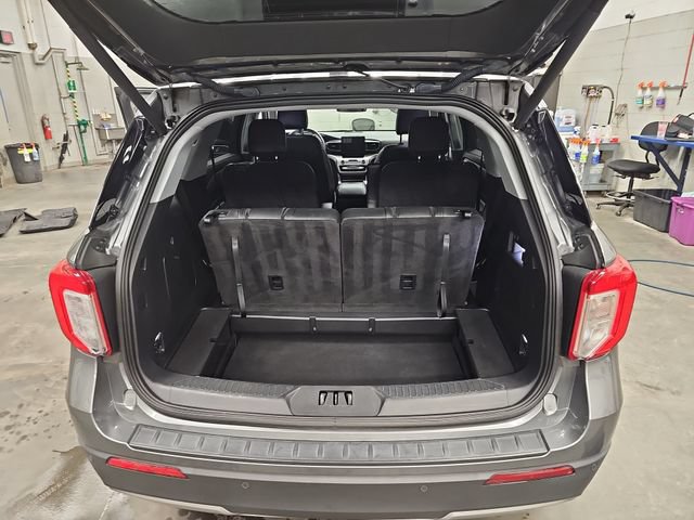 Certified 2023 Ford Explorer XLT w/ Equipment Group 202A RWD image 12