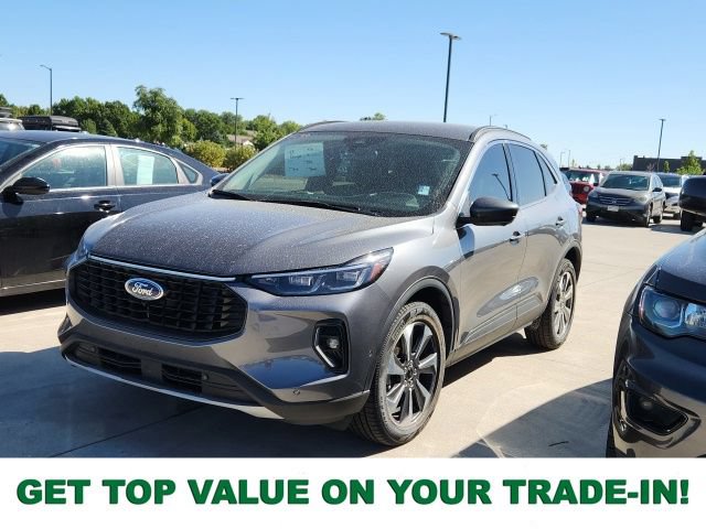 Certified 2023 Ford Escape Platinum w/ Premium Technology Package AWD/4WD image 1