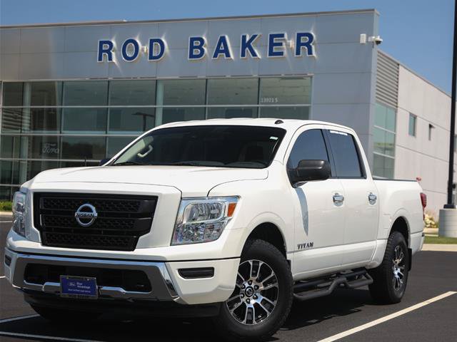 Used 2021 Nissan Titan SV AWD/4WD image 1