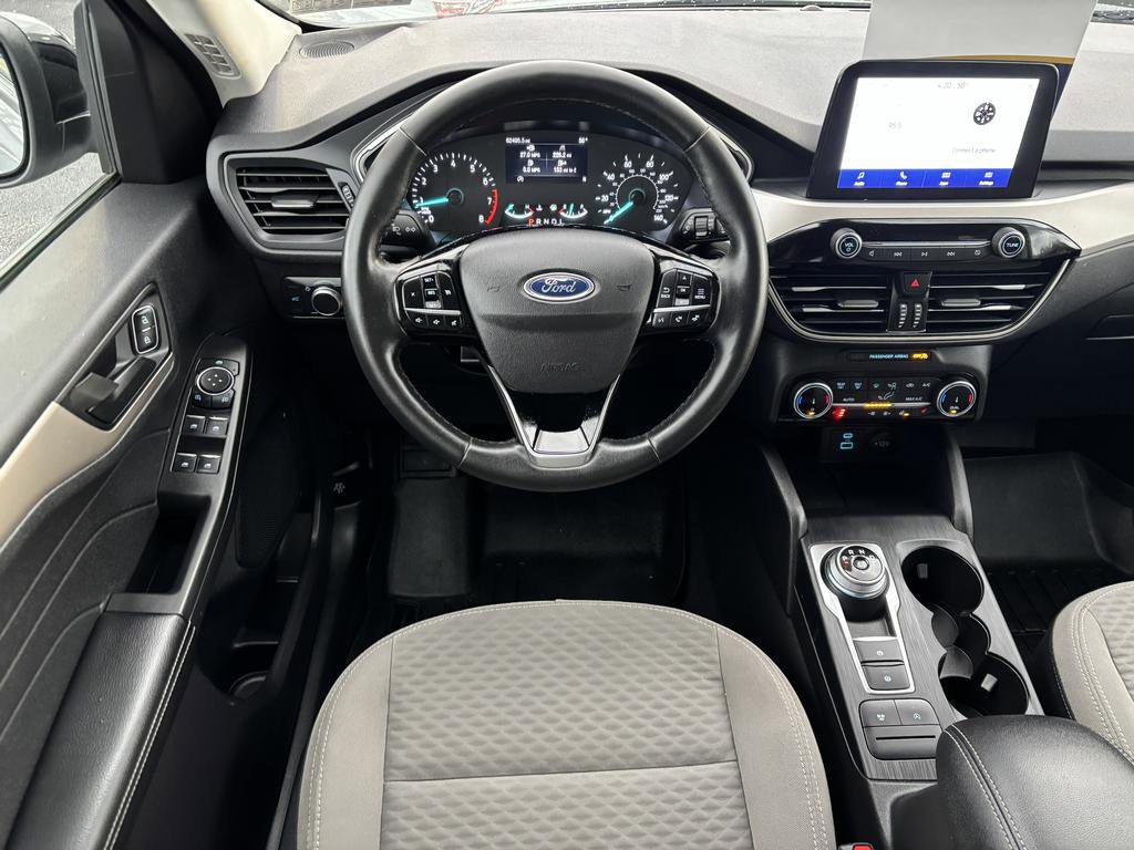 Certified 2022 Ford Escape SE w/ SE Sport Appearance Package image 19