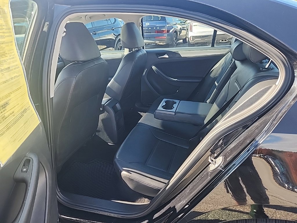Used 2017 Volkswagen Jetta SE FWD image 10