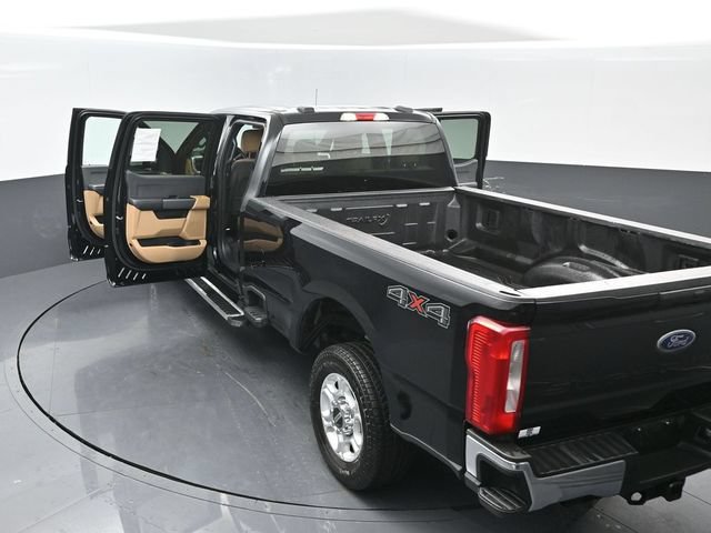Certified 2025 Ford F250 XLT AWD/4WD image 23