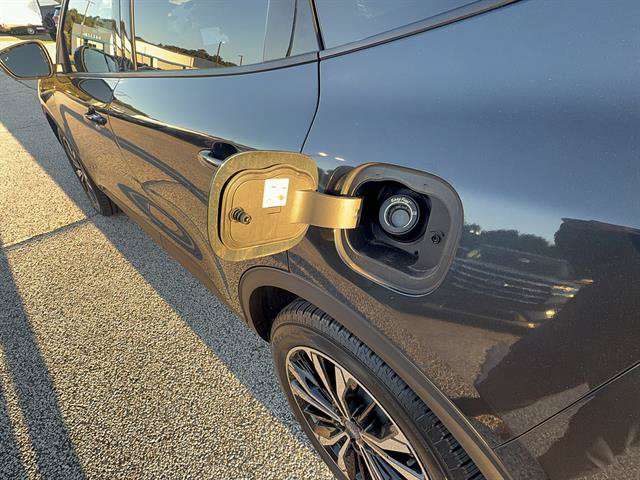 Certified 2022 Ford Escape SE w/ SE Sport Appearance Package AWD/4WD image 27