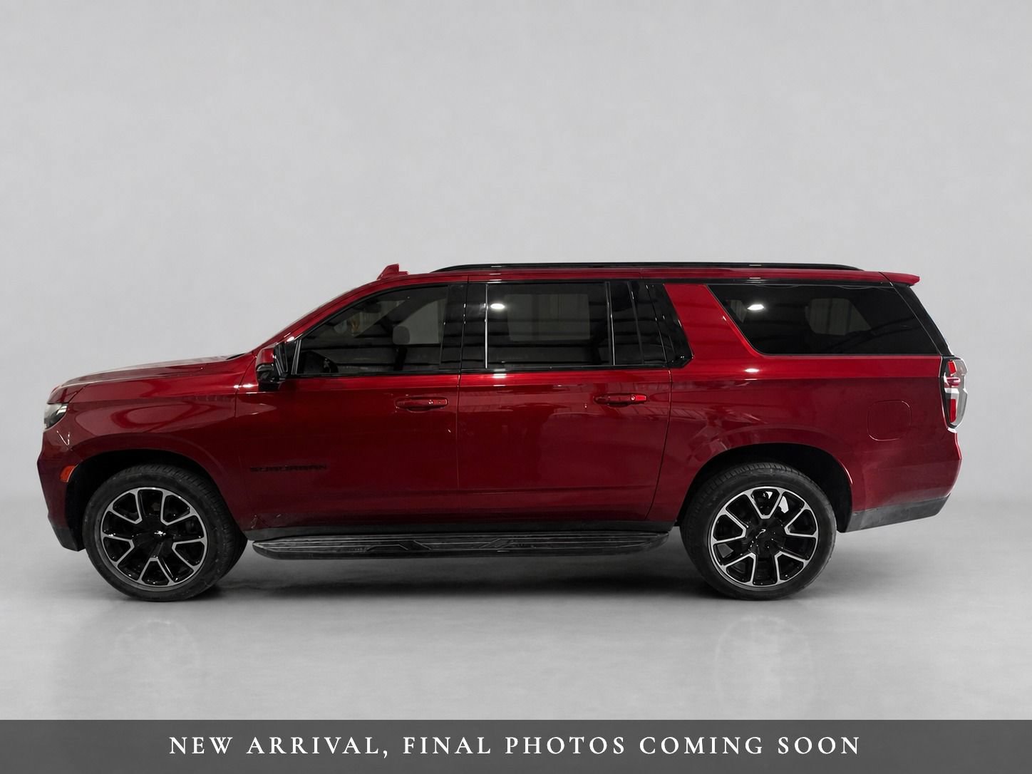 Used 2022 Chevrolet Suburban RST w/ Luxury Package AWD/4WD image 11