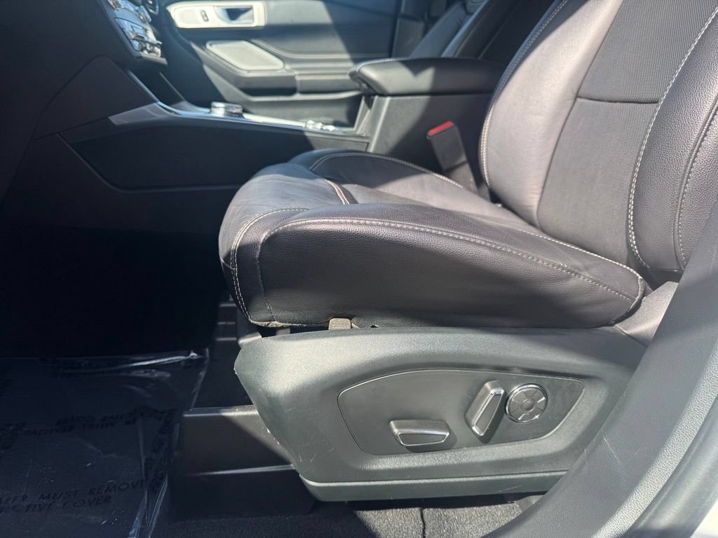 Certified 2020 Ford Explorer ST w/ Premium Technology Package AWD/4WD image 5
