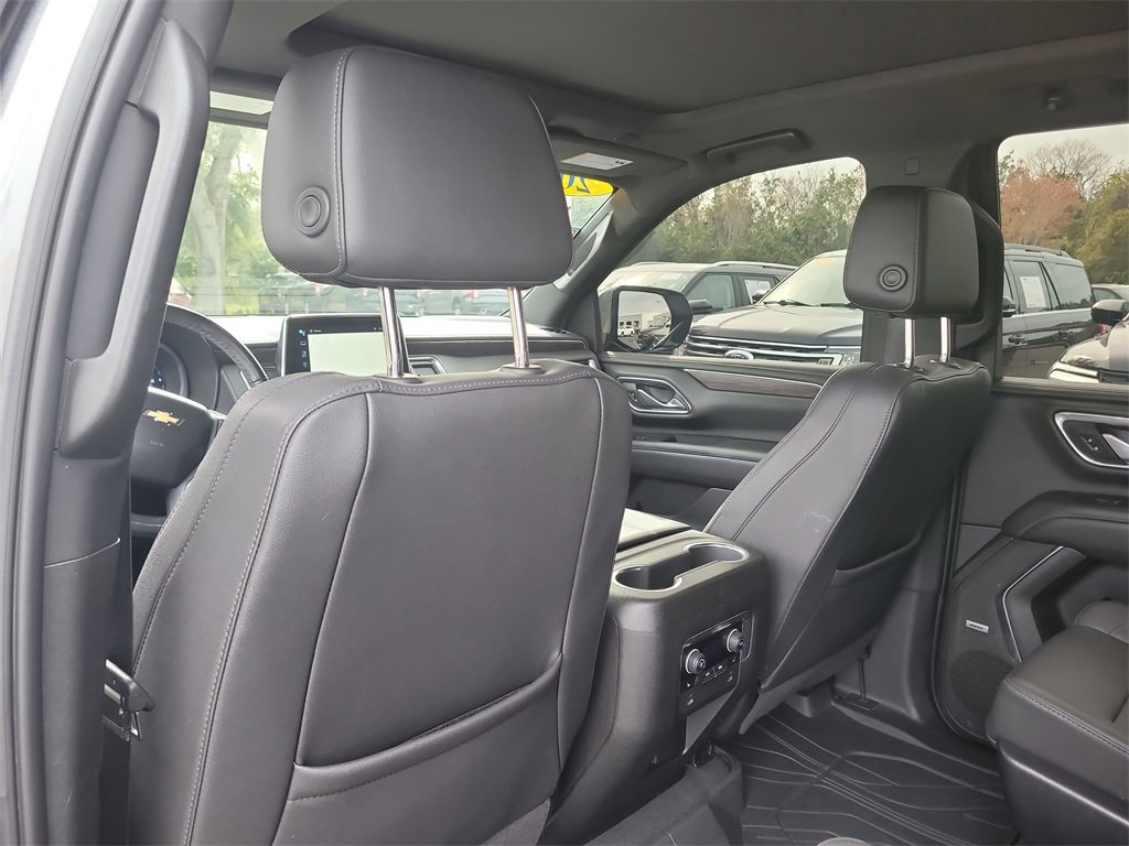 Used 2023 Chevrolet Tahoe LT w/ Luxury Package image 12