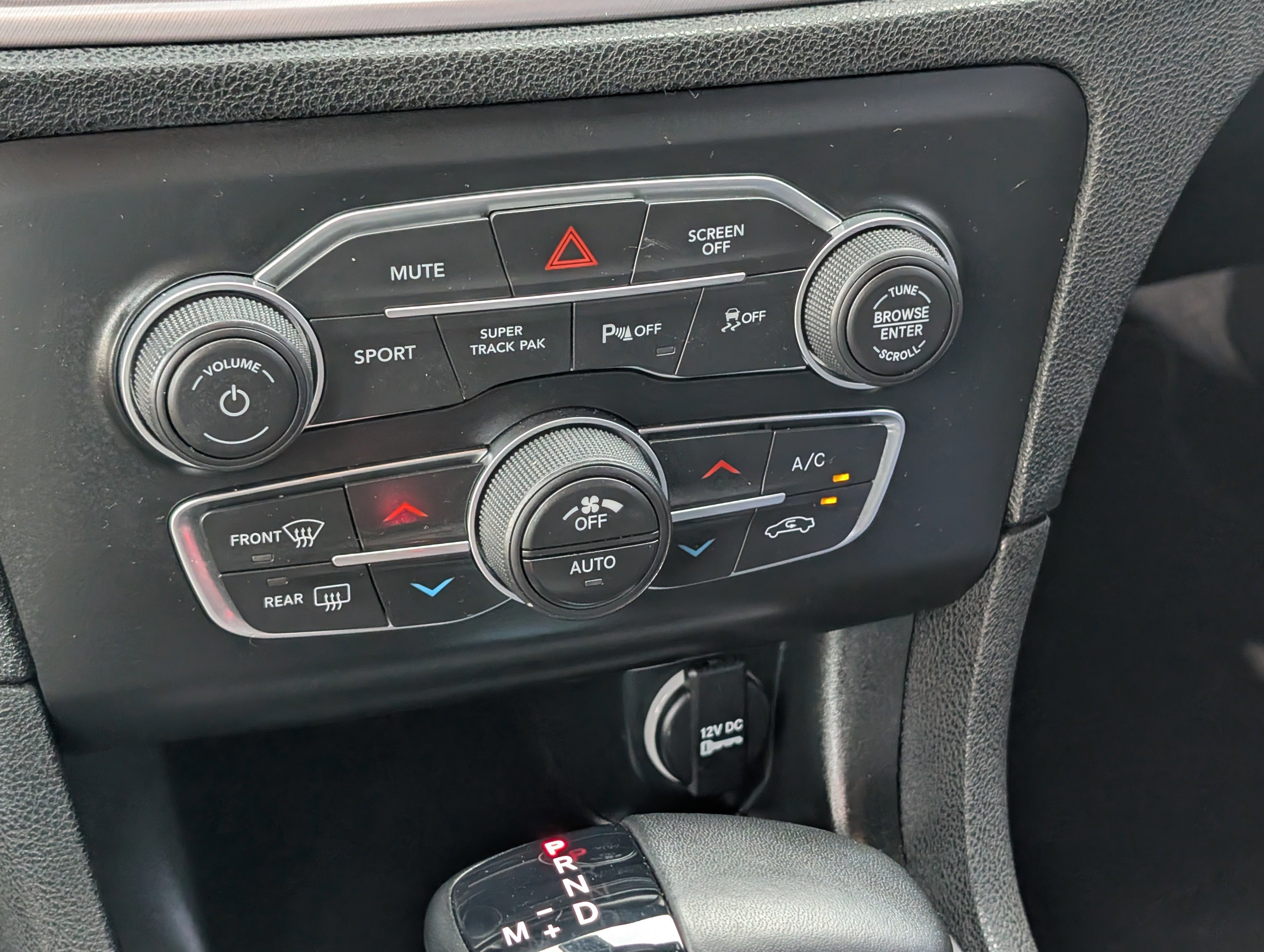 Used 2023 Dodge Charger SXT w/ Blacktop Package image 27