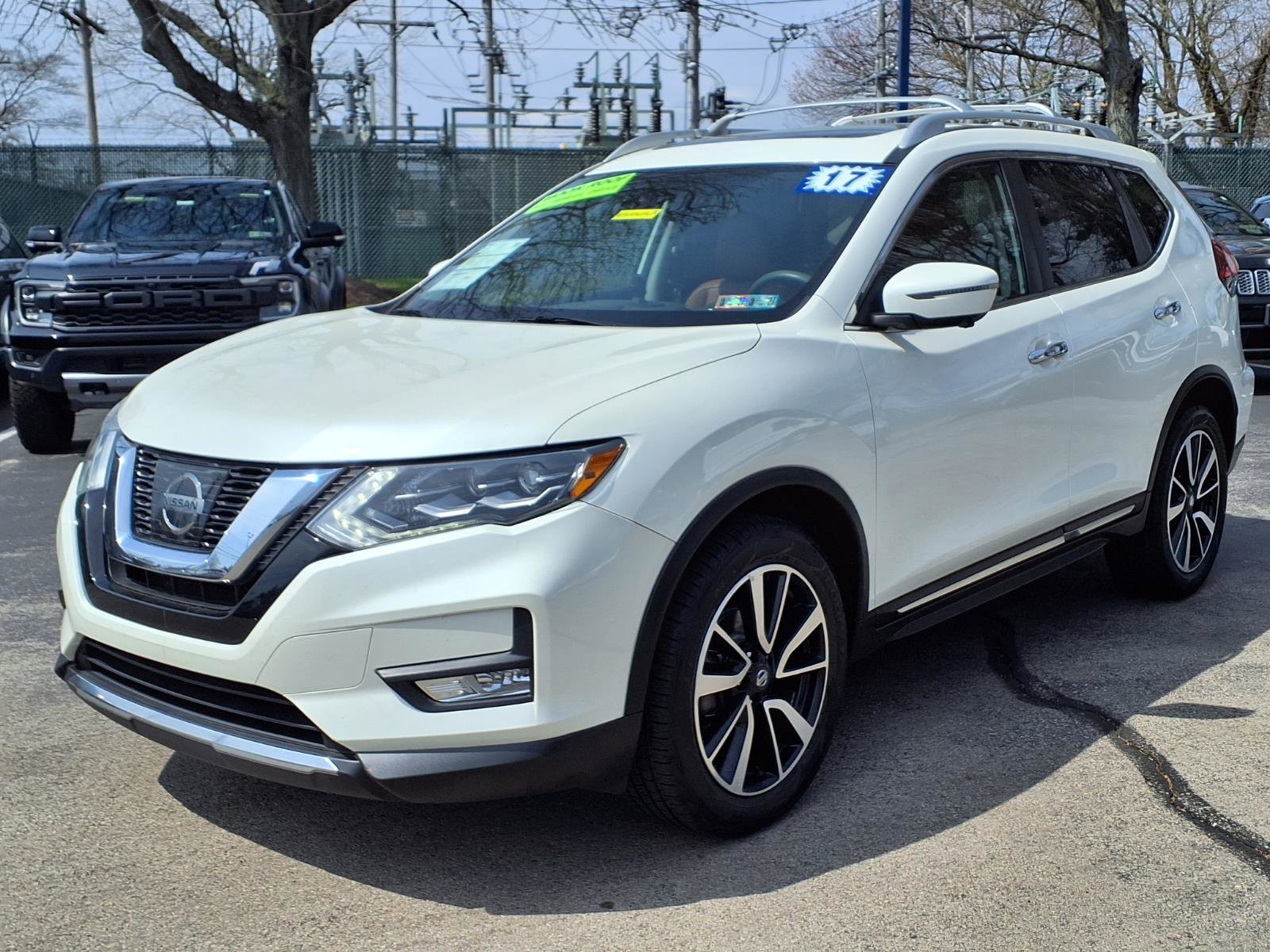 Used 2017 Nissan Rogue SL w/ SL Premium Package AWD/4WD image 7