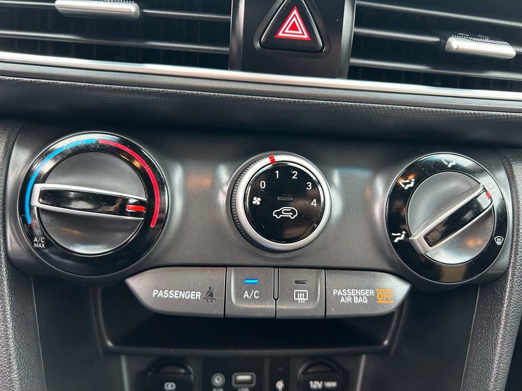 Used 2021 Hyundai Kona SEL Plus w/ Cargo Package image 28