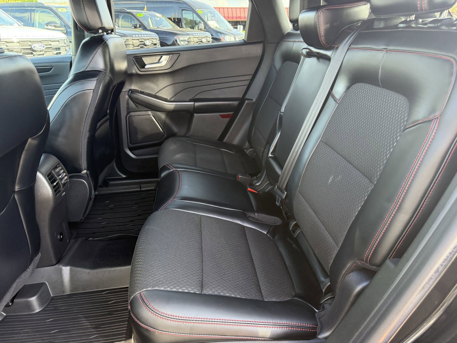 Certified 2025 Ford Escape ST-Line Select AWD/4WD image 16