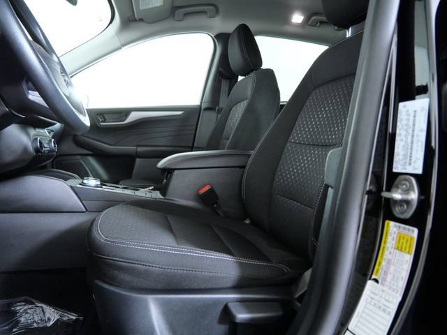 Certified 2025 Ford Escape Active AWD/4WD image 16