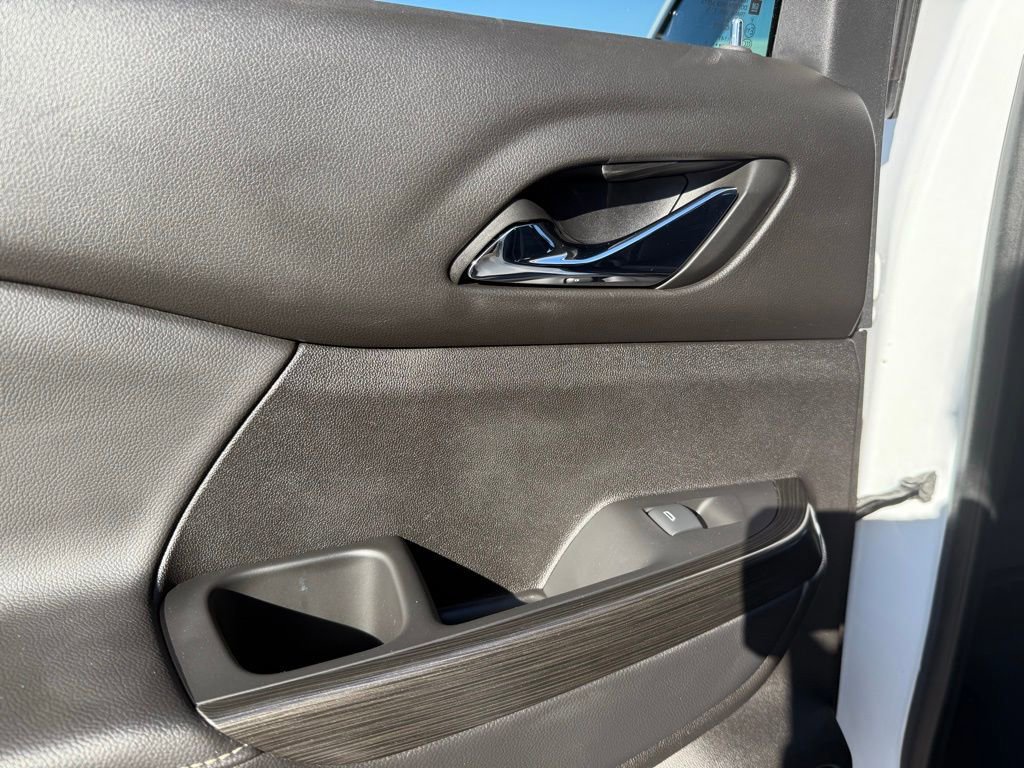 Used 2023 GMC Acadia SLT image 27