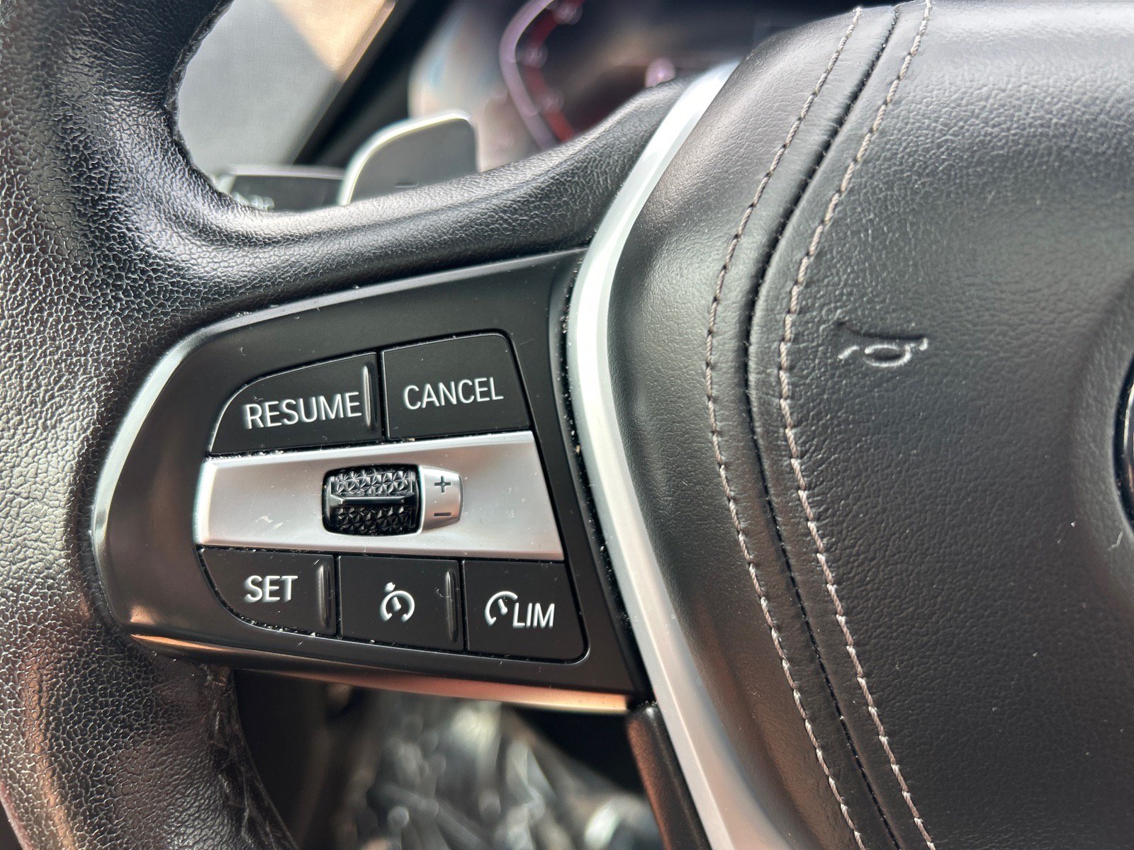 Used 2022 BMW X6 xDrive40i w/ Premium Package AWD/4WD image 25
