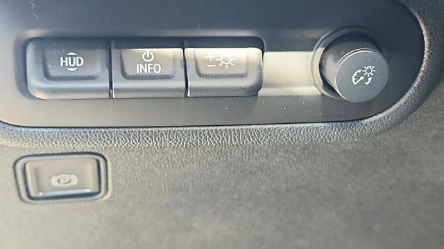 Used 2024 GMC Terrain Denali w/ Denali Premium Package image 10