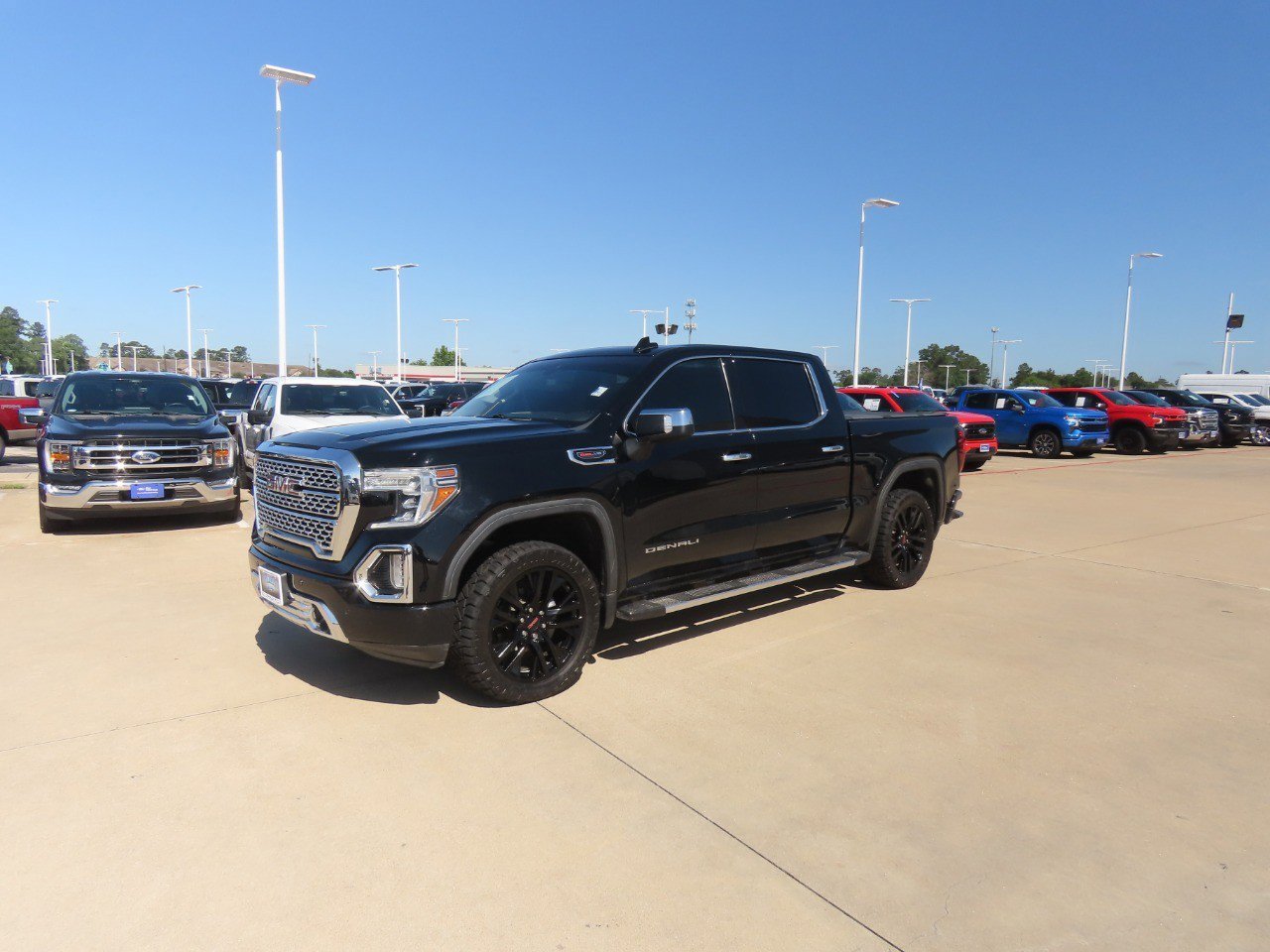 Used 2021 GMC Sierra 1500 Denali w/ Driver Alert Package II AWD/4WD image 2
