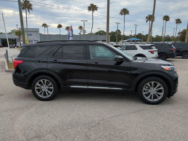 Certified 2023 Ford Explorer XLT w/ Equipment Group 202A RWD image 3