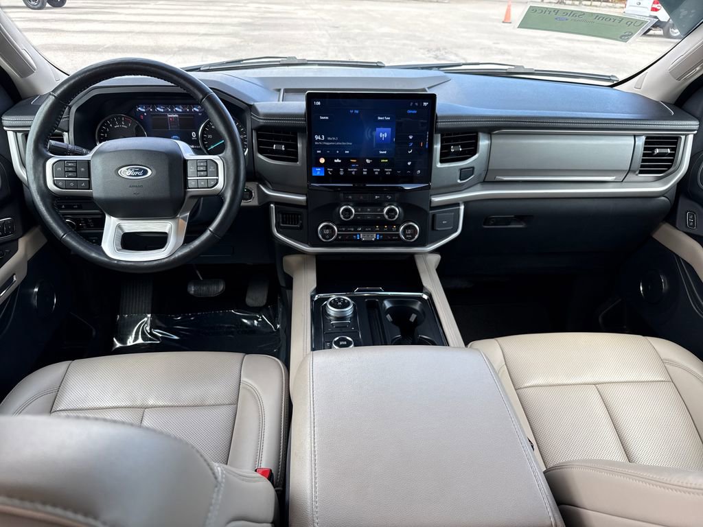 Certified 2024 Ford Expedition Max XLT image 6