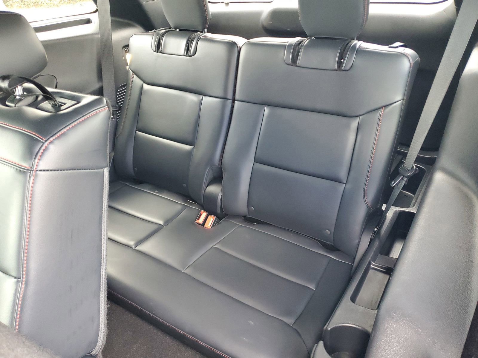 Certified 2025 Ford Explorer ST-Line w/ ST-Line Street Pack image 12