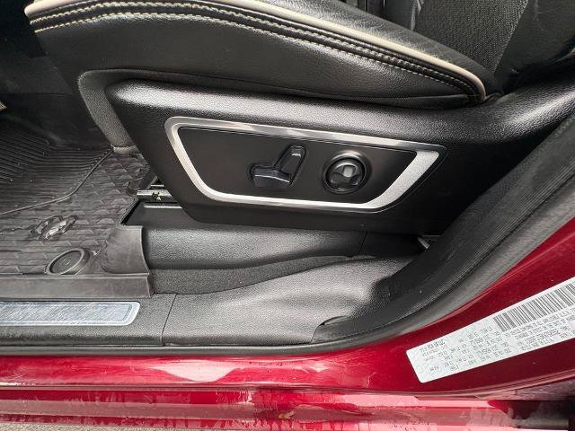 Used 2019 RAM 1500 Laramie AWD/4WD image 12