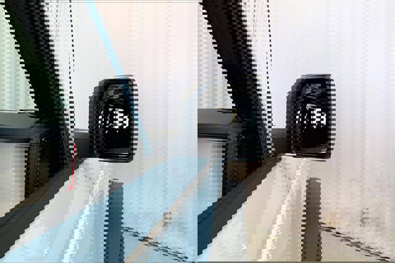 Certified 2025 Ford Bronco Heritage Edition image 11