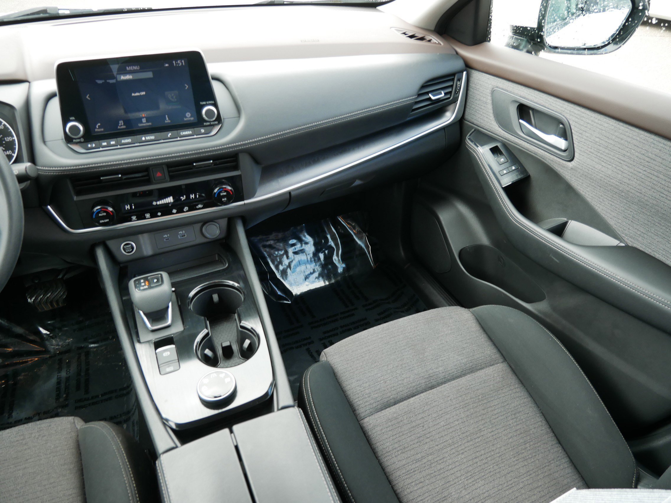 Used 2023 Nissan Rogue SV AWD/4WD image 11