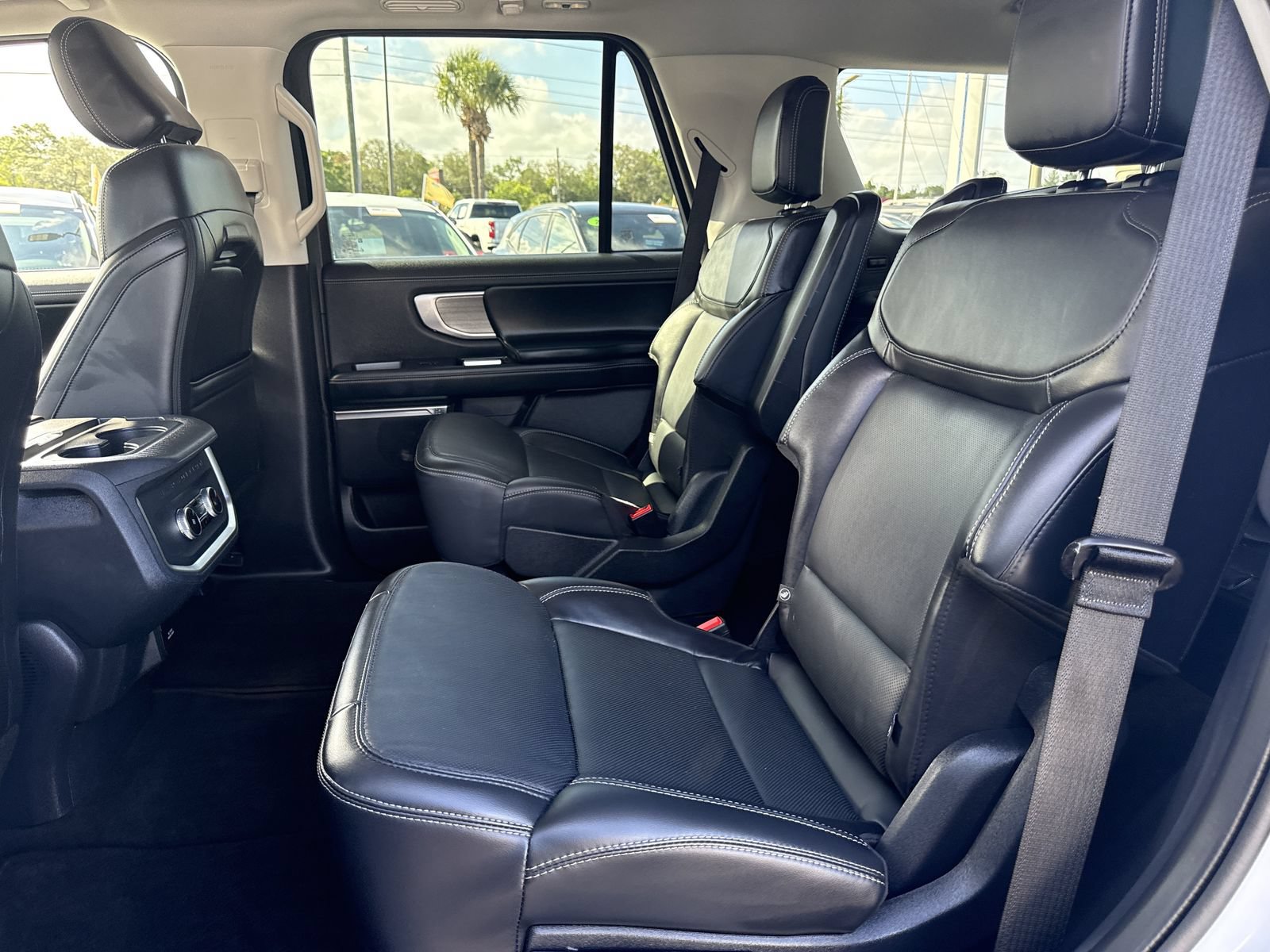 Certified 2025 Ford Expedition Platinum AWD/4WD image 25