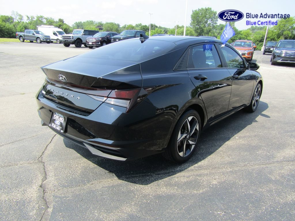 Used 2023 Hyundai Elantra SEL w/ Convenience Package FWD image 9