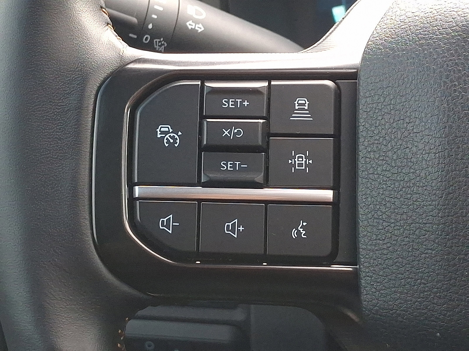 Certified 2024 Ford F250 Platinum w/ Tremor Off-Road Package image 22