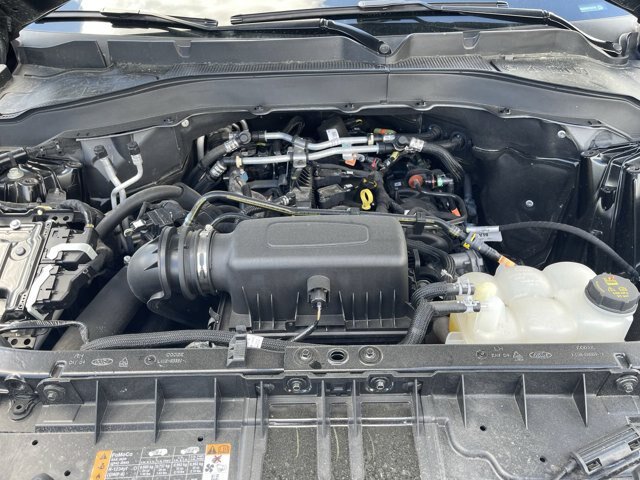 Certified 2023 Ford Explorer XLT w/ Equipment Group 202A AWD/4WD image 3