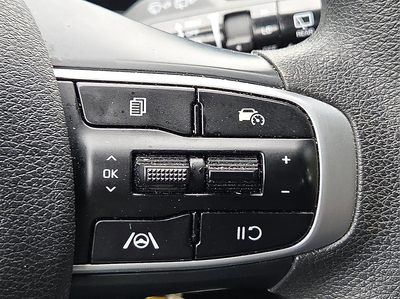 Used 2024 Kia Sportage LX FWD image 19