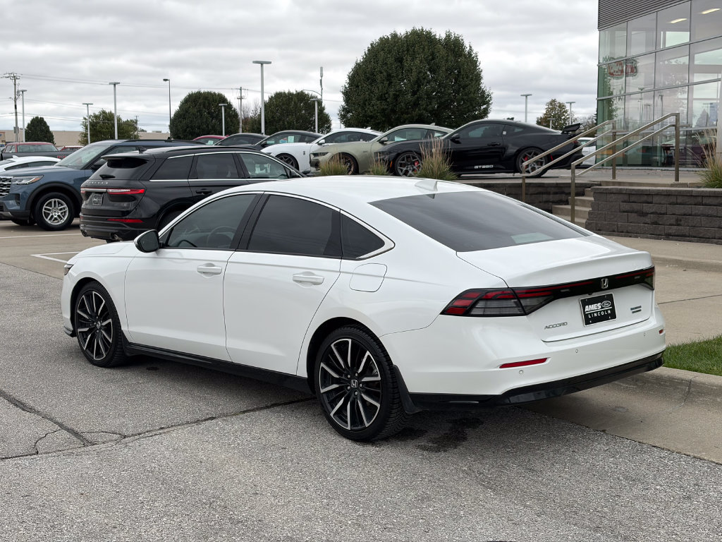 Used 2025 Honda Accord Touring image 4