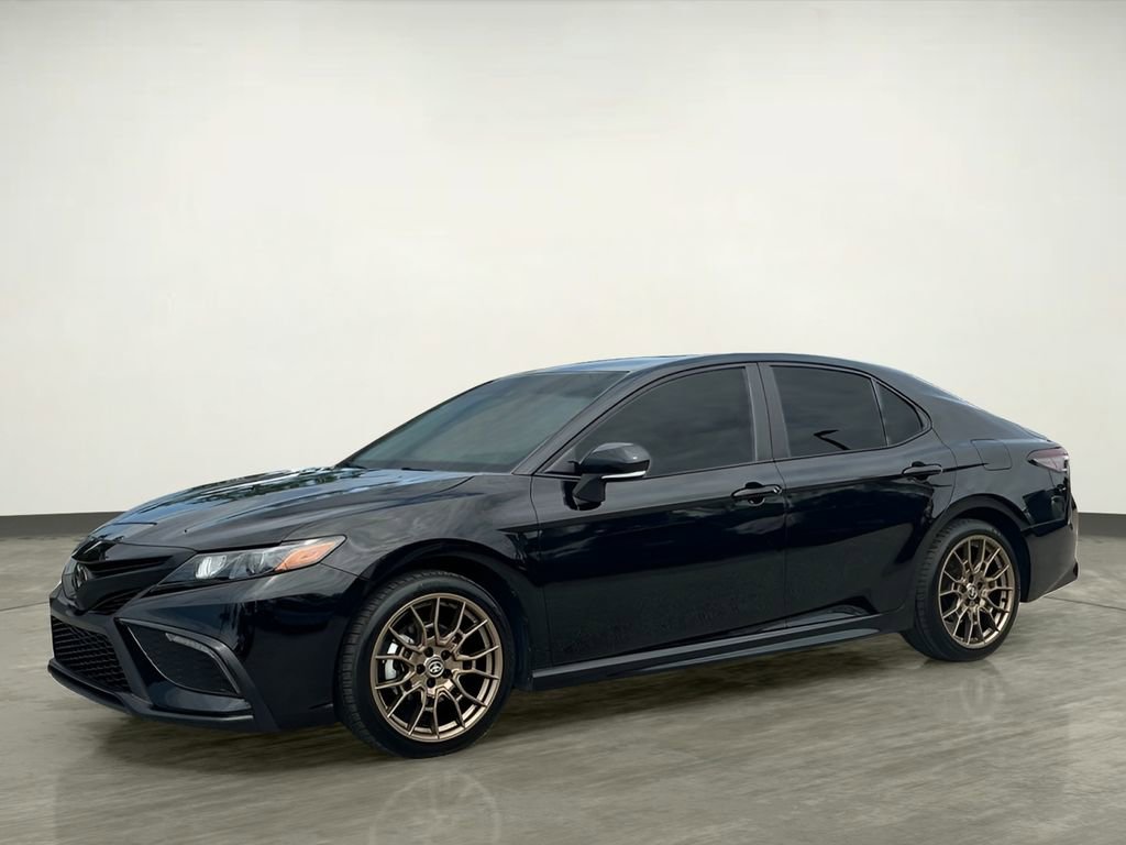 Used 2024 Toyota Camry SE w/ Convenience Package FWD image 2