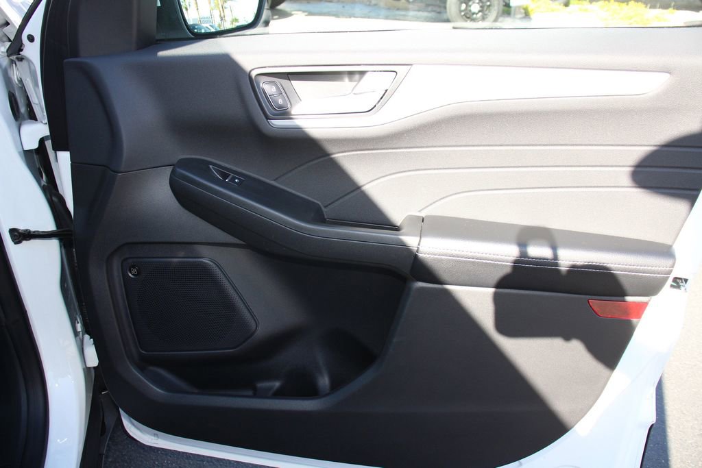 Certified 2023 Ford Escape SE w/ PHEV Premium Package FWD image 27