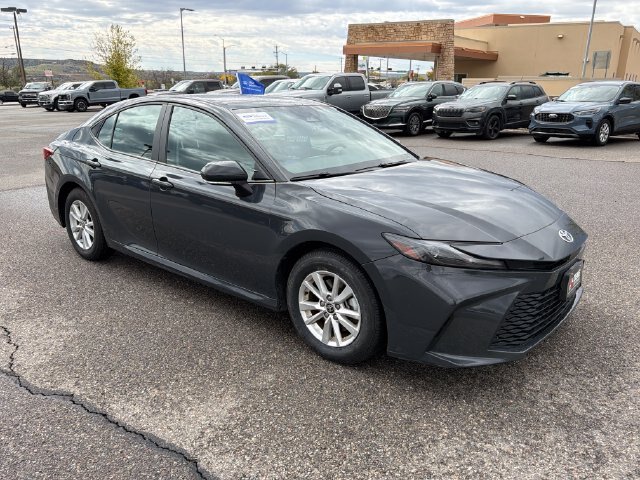 Used 2025 Toyota Camry LE FWD image 7