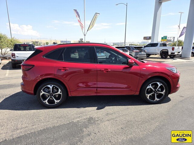 Certified 2023 Ford Escape ST-Line Select w/ Tech Pack #2 AWD/4WD image 8