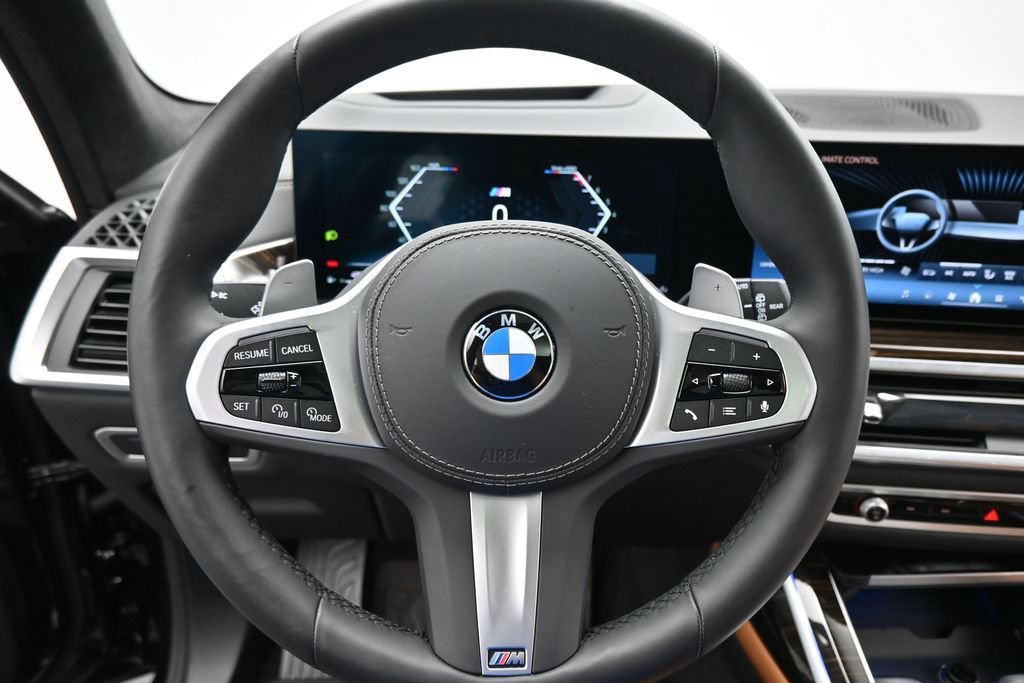 Used 2026 BMW X7 xDrive40i w/ Executive Package AWD/4WD image 16