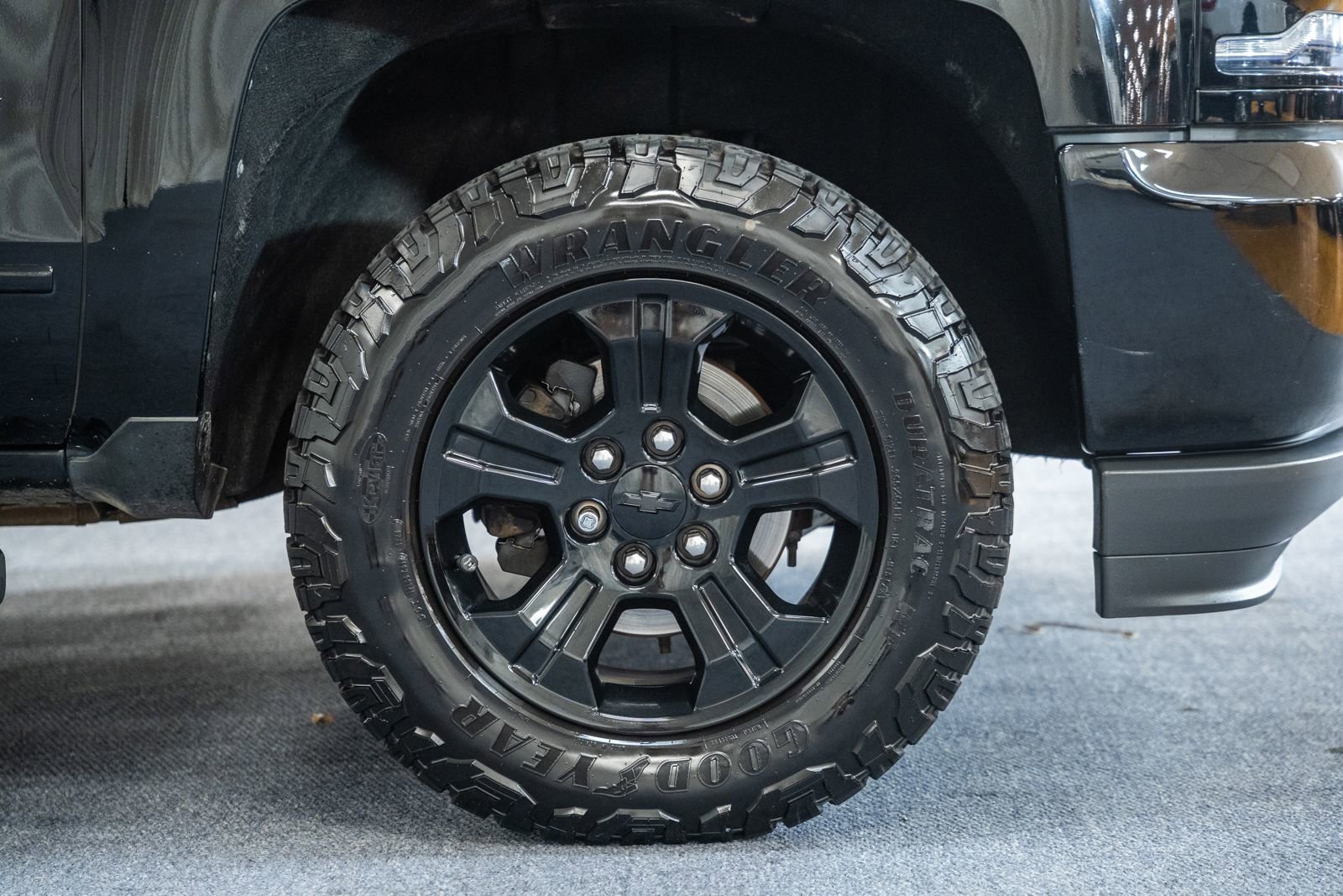 Used 2017 Chevrolet Silverado 1500 LTZ Z71 w/ LTZ Plus Package image 25