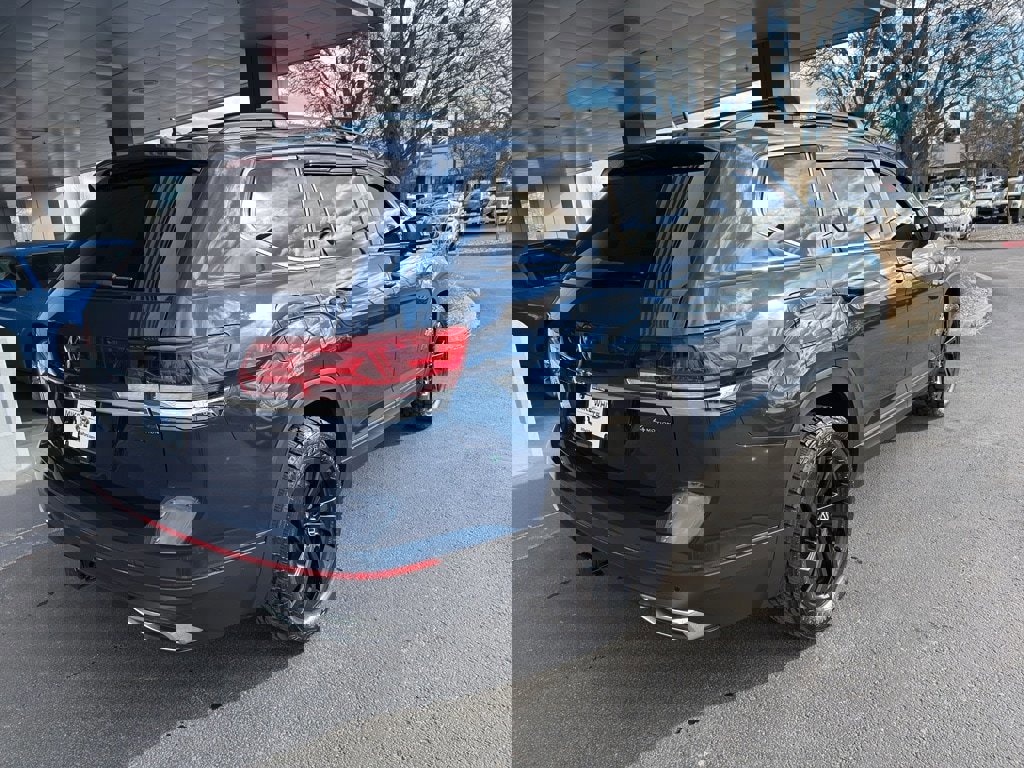 Used 2023 Volkswagen Atlas SE image 3