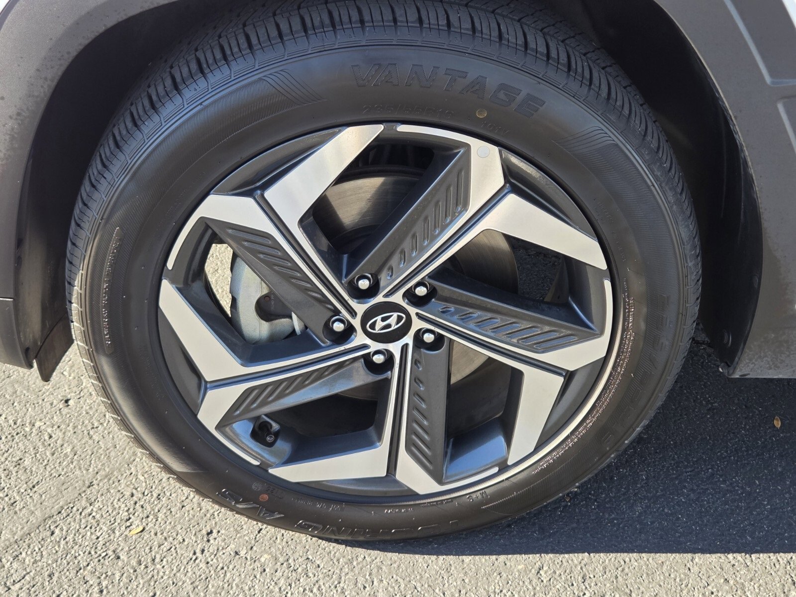 Used 2024 Hyundai Tucson Limited image 9