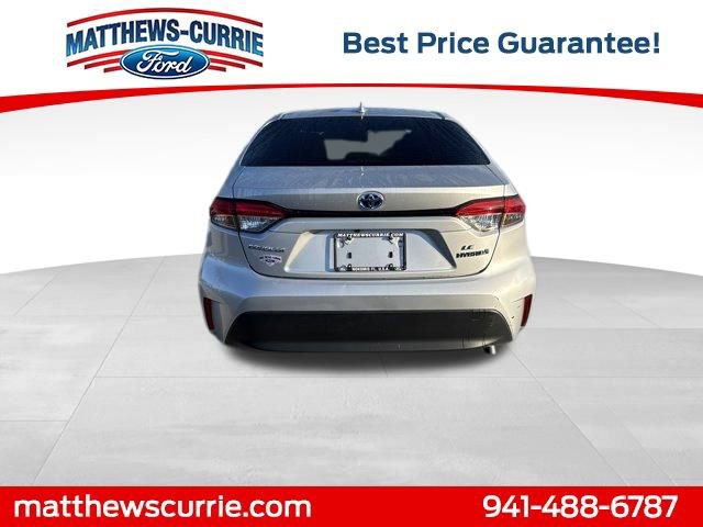 Used 2024 Toyota Corolla SE image 3