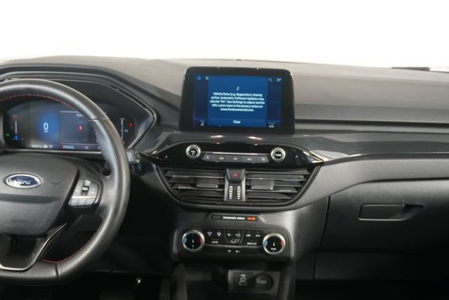 Certified 2025 Ford Escape ST-Line FWD image 24