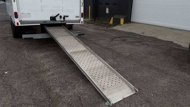 Certified 2024 Ford E-450 and Econoline 450 Super Duty w/ Power Windows & Locks Group RWD image 34
