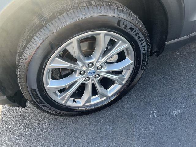 Certified 2022 Ford Explorer XLT w/ Equipment Group 202A image 8