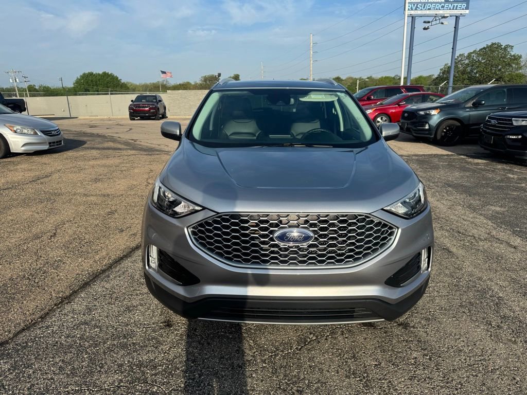 Certified 2024 Ford Edge SEL w/ Convenience Package image 2