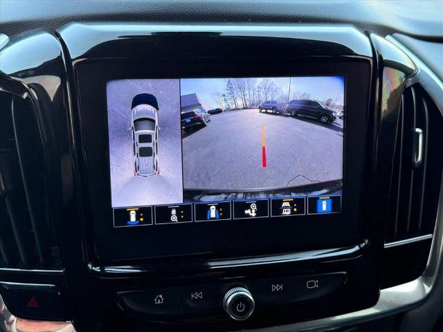 Used 2023 Chevrolet Traverse Premier AWD/4WD image 25