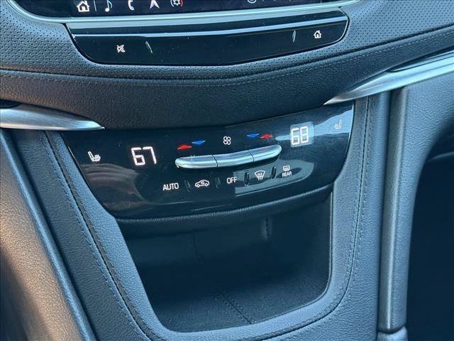Used 2023 Cadillac XT5 Premium Luxury AWD/4WD image 17
