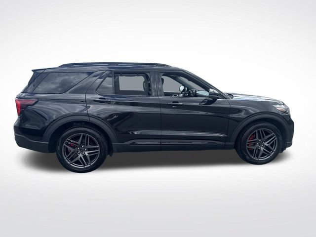 Certified 2025 Ford Explorer ST AWD/4WD image 9