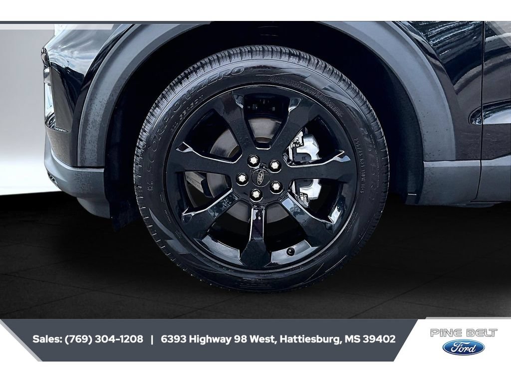 Certified 2023 Ford Explorer ST-Line w/ Class IV Trailer Tow Package RWD image 7
